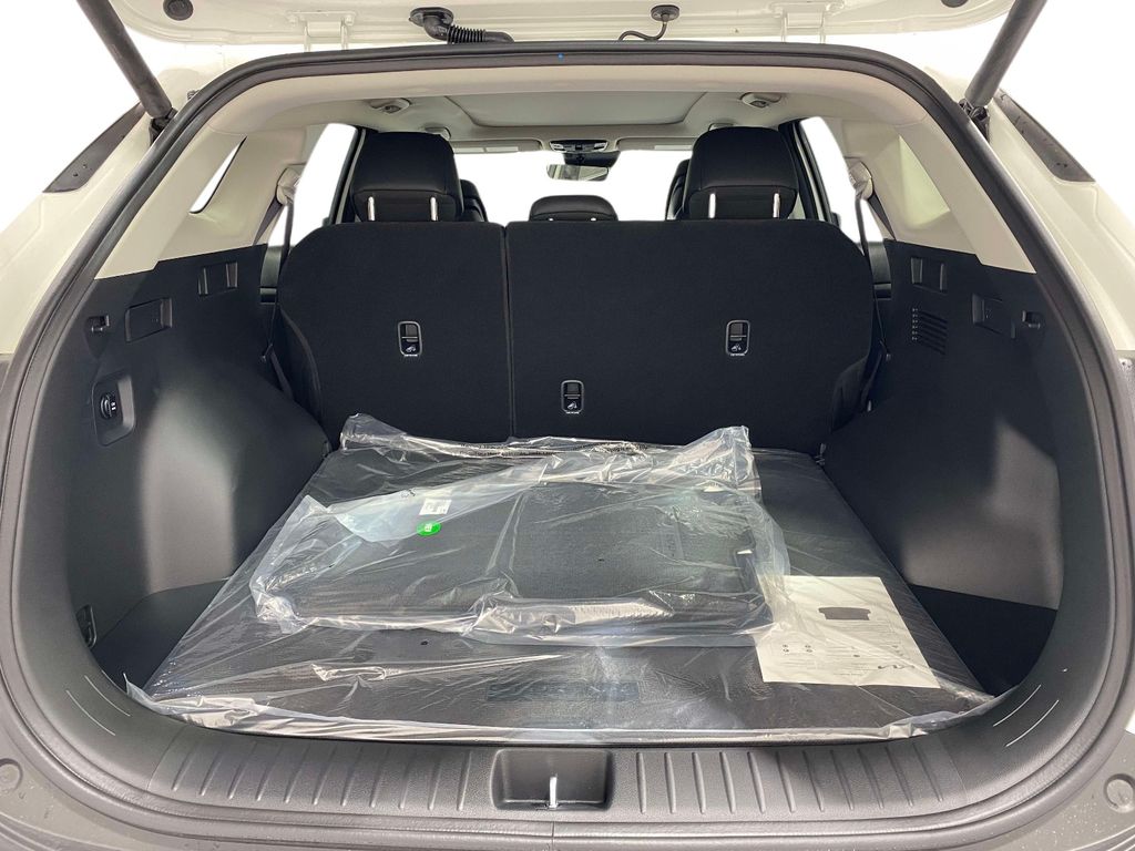 2026 Kia Sportage Hybrid EX - Snow White Pearl exterior view 8