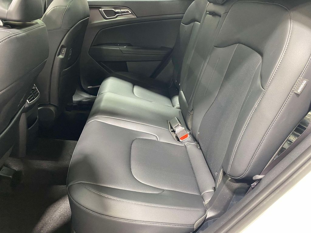 2026 Kia Sportage Hybrid EX - Snow White Pearl exterior view 12