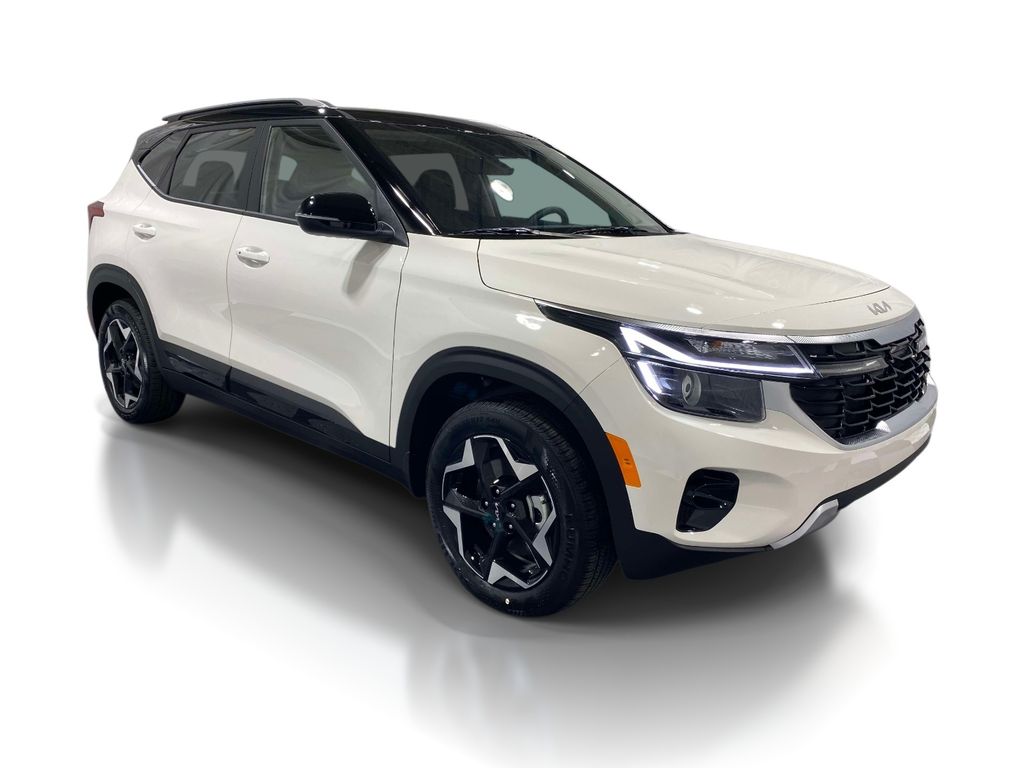 2026 Kia Seltos S - Clear White/Black Roof exterior view 5