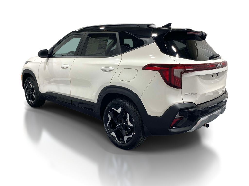 2026 Kia Seltos S - Clear White/Black Roof exterior view 2