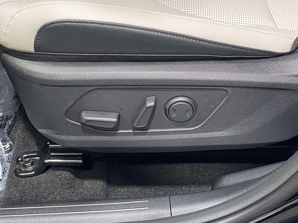 2026 Kia Sportage EX - EBONY BLACK exterior view 16