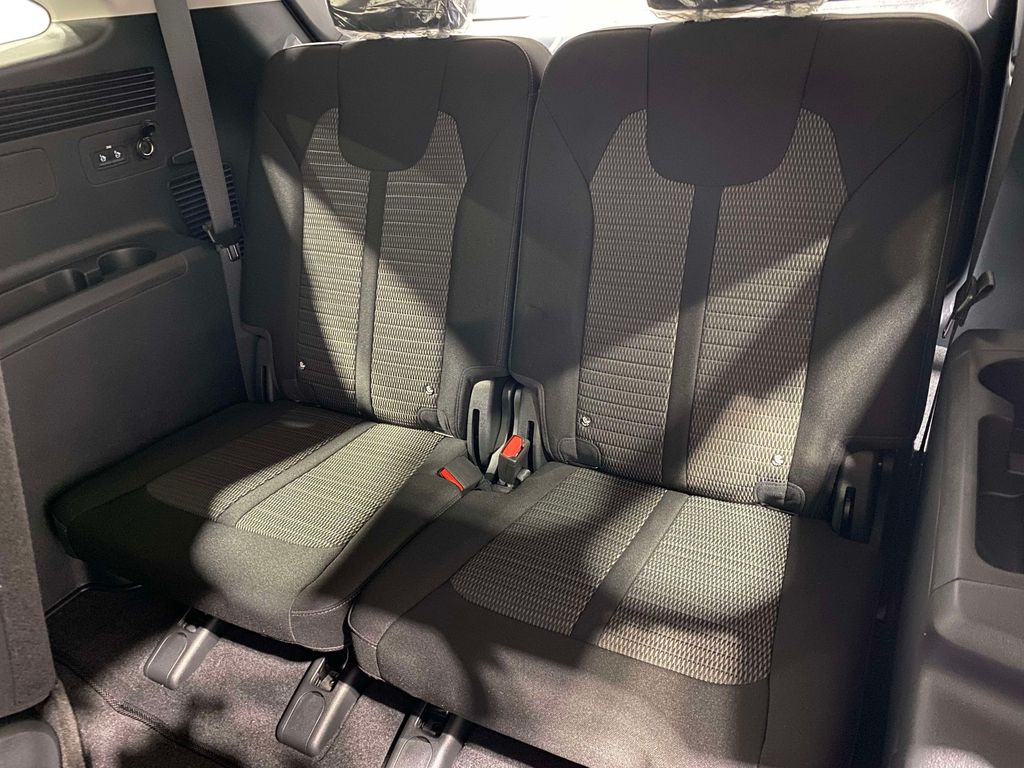 2026 Kia Sorento LX - Glacial White Pearl exterior view 13