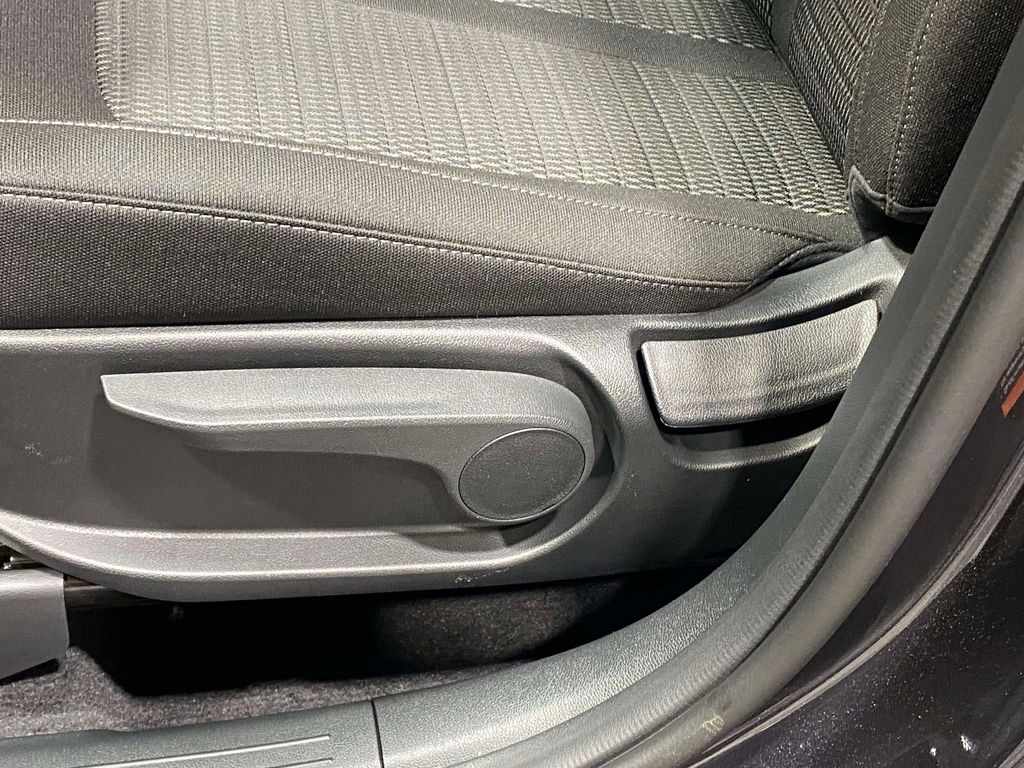 2026 Kia Sorento LX - PANTHERA METAL exterior view 17