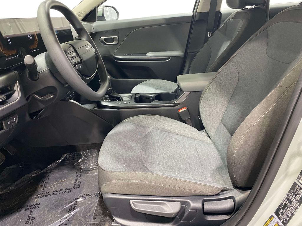 2026 Kia K4 LXS - MORNING HAZE exterior view 14