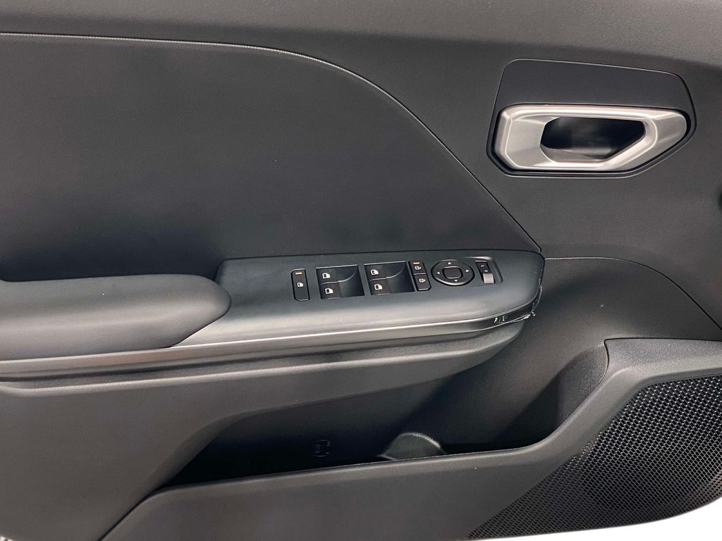 2026 Kia K4 LX - Snow White Pearl exterior view 17