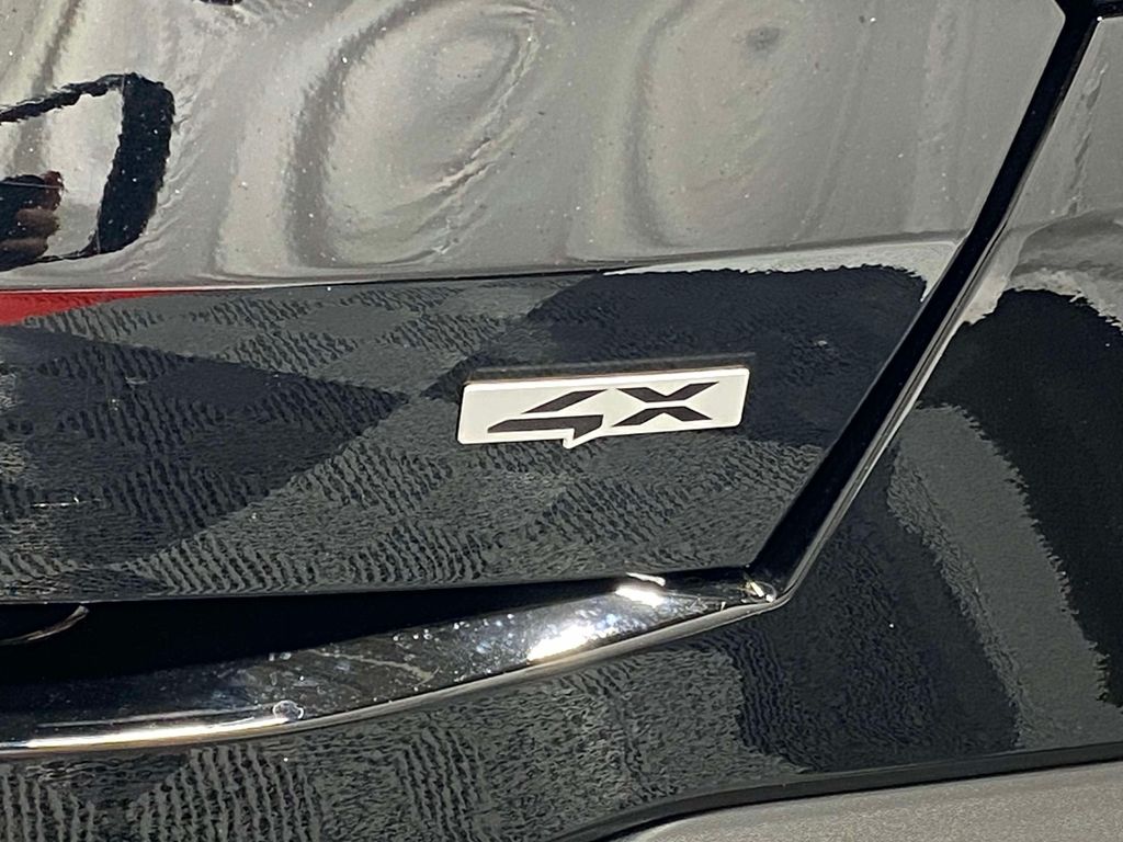 2026 Kia Sorento S - Ebony Black exterior view 8
