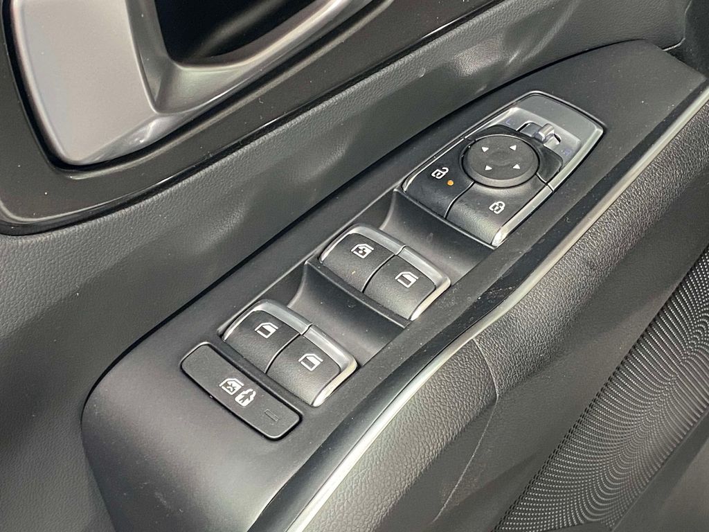 2026 Kia Sorento S - Glacial White Pearl exterior view 19