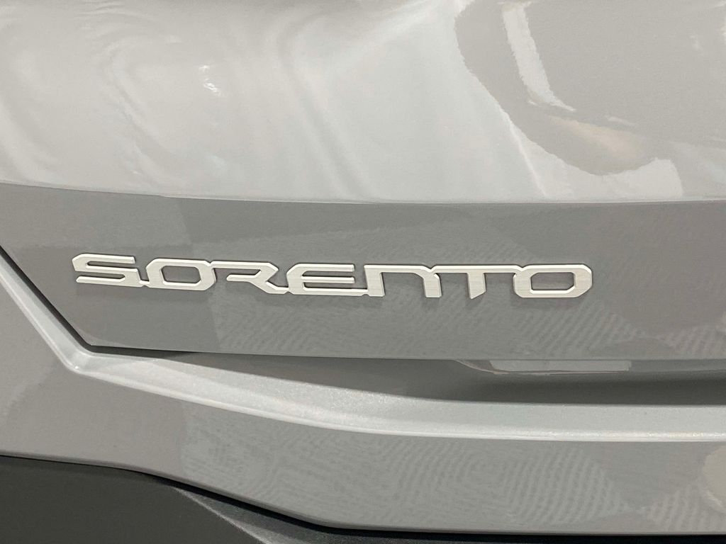 2026 Kia Sorento S - WOLF GRAY exterior view 9