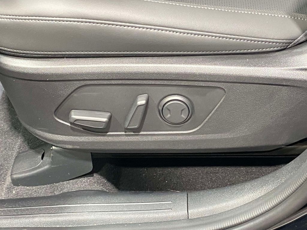2026 Kia Sorento S - EBONY BLACK exterior view 17