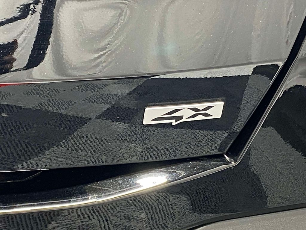 2026 Kia Sorento S - EBONY BLACK exterior view 8