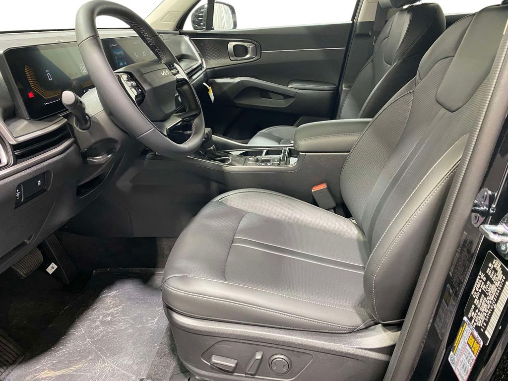 2026 Kia Sorento S - EBONY BLACK exterior view 16