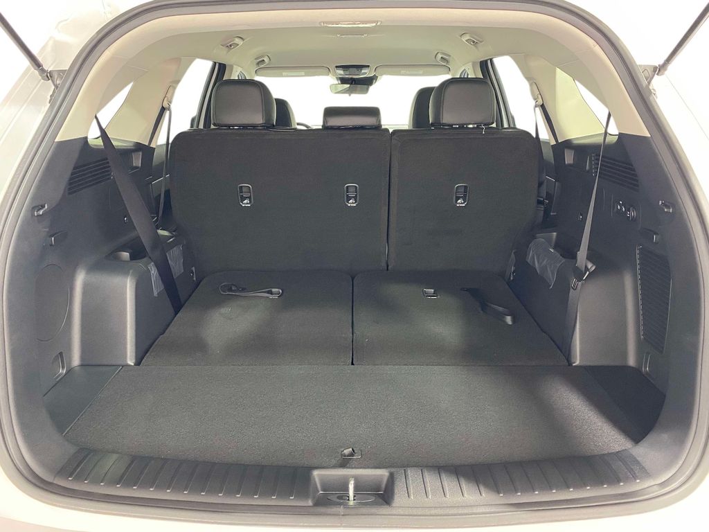 2026 Kia Sorento S - Glacial White Pearl exterior view 8