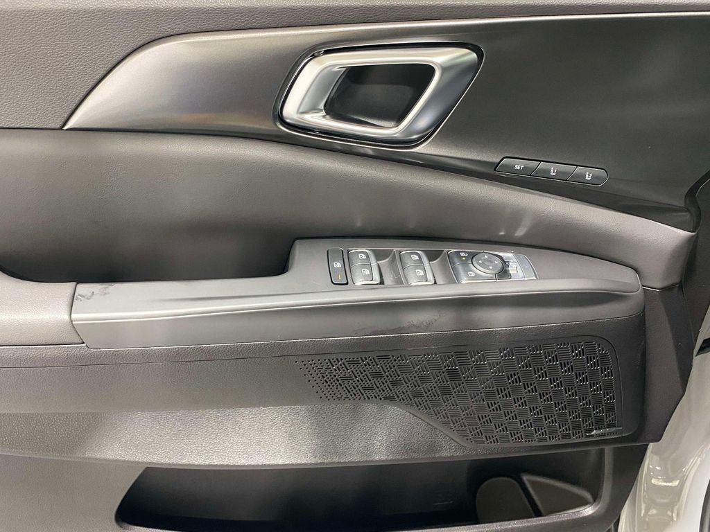 2026 Kia Carnival Hybrid SX Prestige - Ceramic Silver exterior view 18