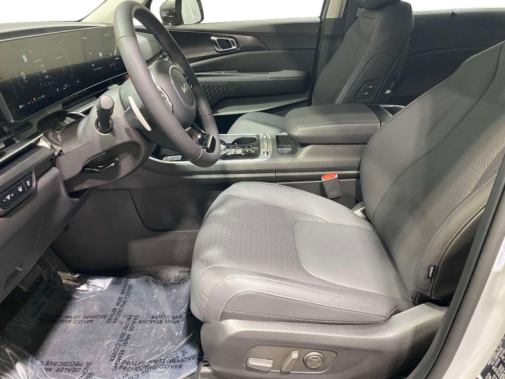 2026 Kia Carnival Hybrid SX Prestige - Ceramic Silver exterior view 16