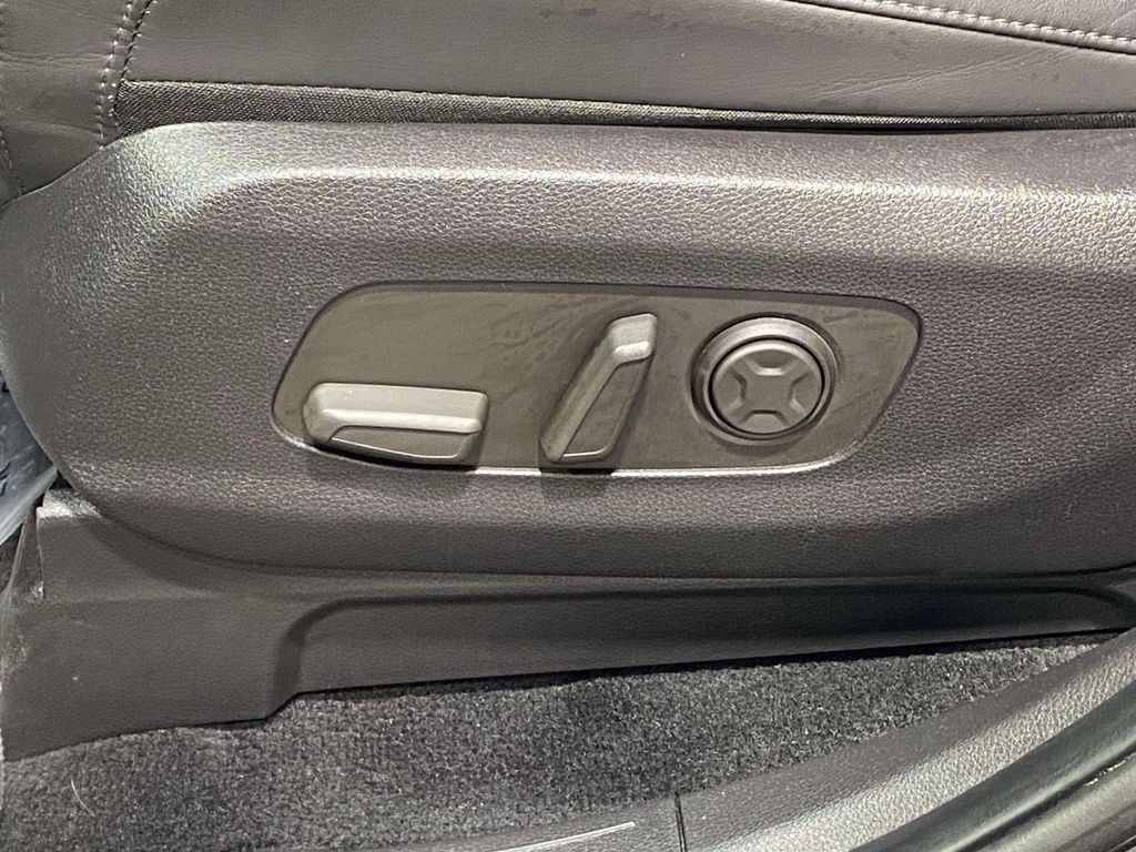 2025 Kia Carnival Hybrid EX - Aurora Black Pearl exterior view 17