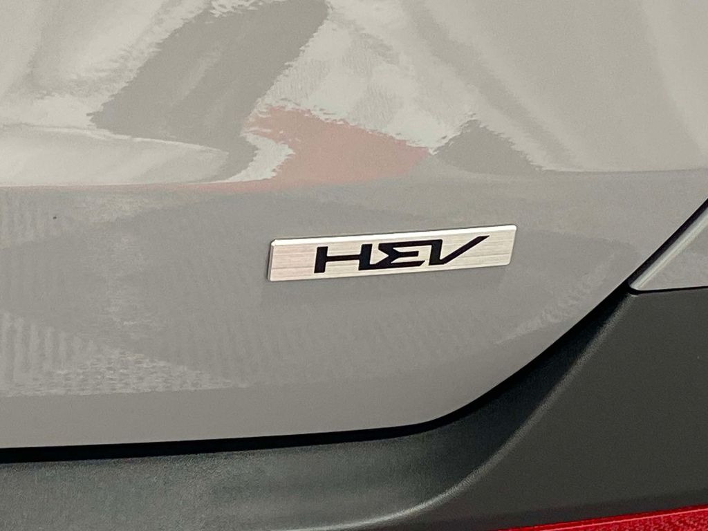 2026 Kia Carnival Hybrid SX Prestige - Ceramic Silver exterior view 8