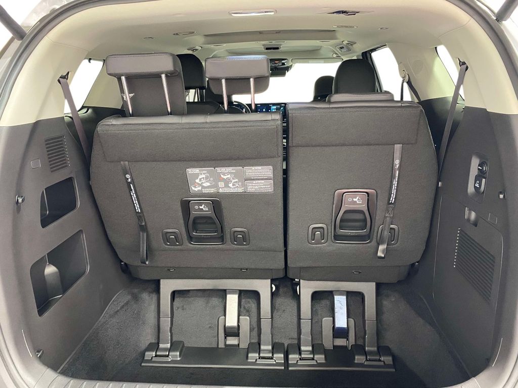 2026 Kia Carnival Hybrid SX Prestige - Ceramic Silver exterior view 10