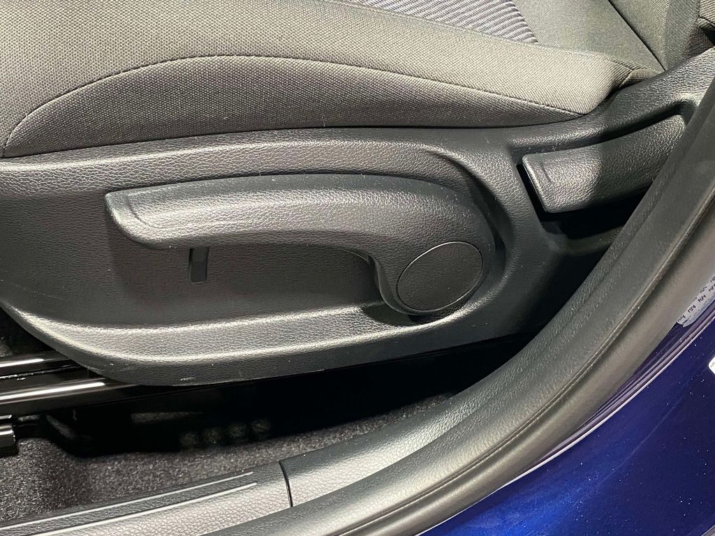 2026 Kia Seltos LX - Dark Ocean Blue exterior view 17