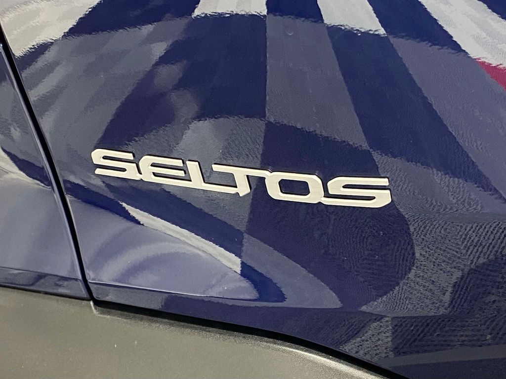 2026 Kia Seltos LX - Dark Ocean Blue exterior view 9