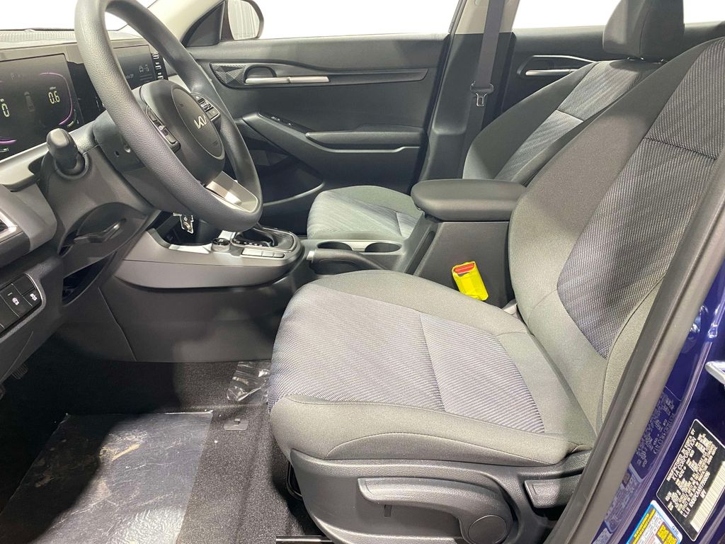 2026 Kia Seltos LX - Dark Ocean Blue exterior view 16
