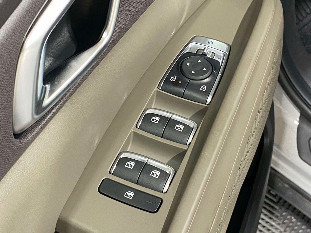 2026 Kia Carnival EX - Ceramic Silver exterior view 18