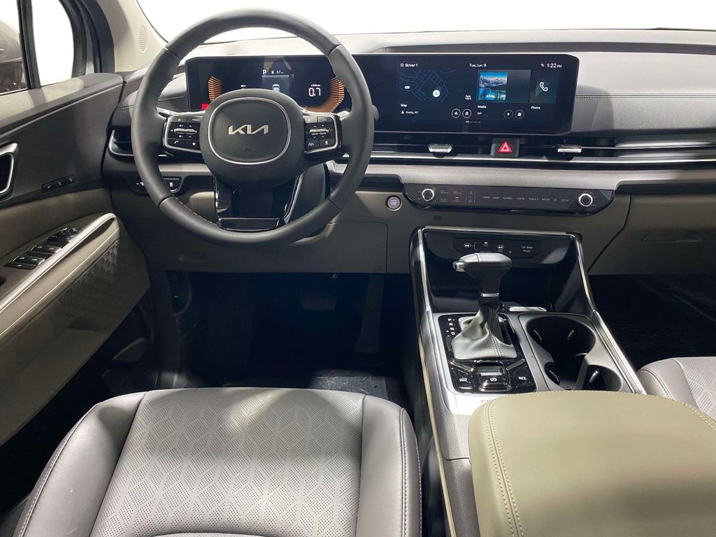 2026 Kia Carnival EX - Ceramic Silver exterior view 10