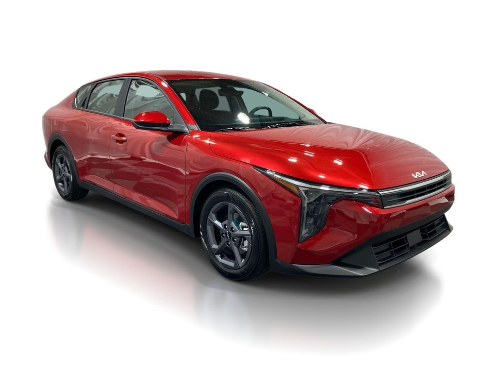 2026 Kia K4 LXS - CURRANT RED exterior view 5
