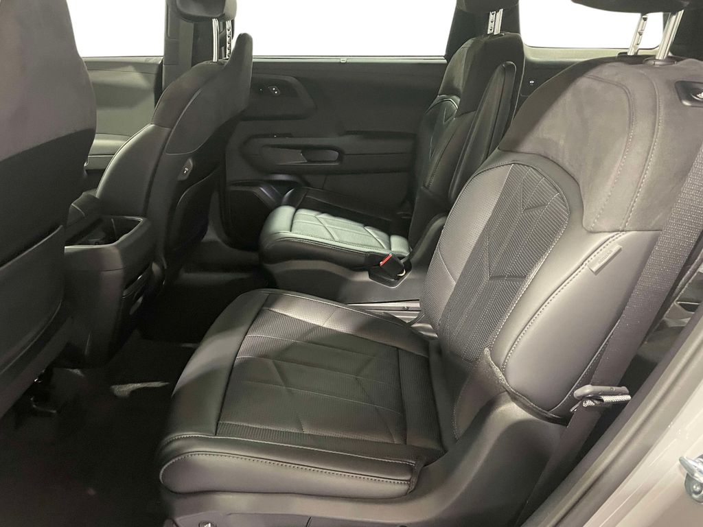 2027 Kia Telluride SX-PRESTIGE - WOLF GRY exterior view 11