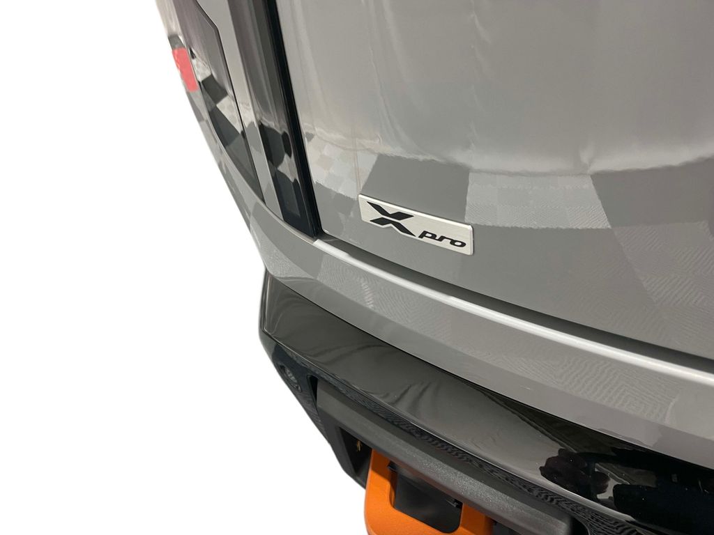 2027 Kia Telluride SX-PRESTIGE - WOLF GRY exterior view 8