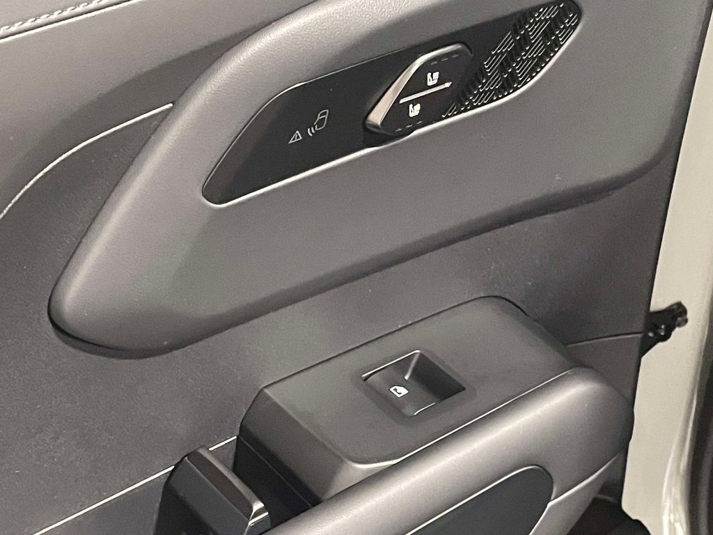 2027 Kia Telluride SX-PRESTIGE - WOLF GRY exterior view 18