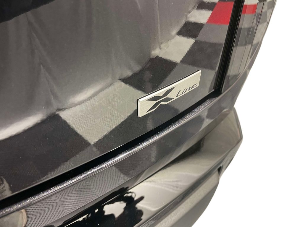2027 Kia Telluride Hybrid X-Line SX - PANTHERA METAL exterior view 8