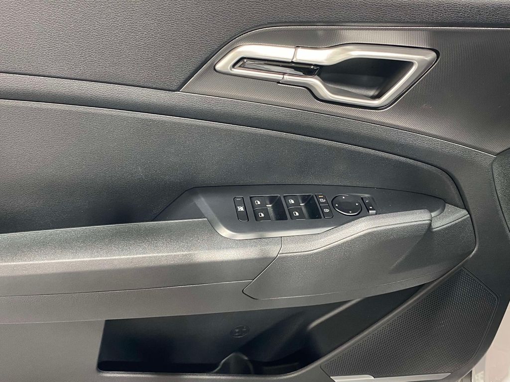 2026 Kia Sportage LX - Glacial White exterior view 17