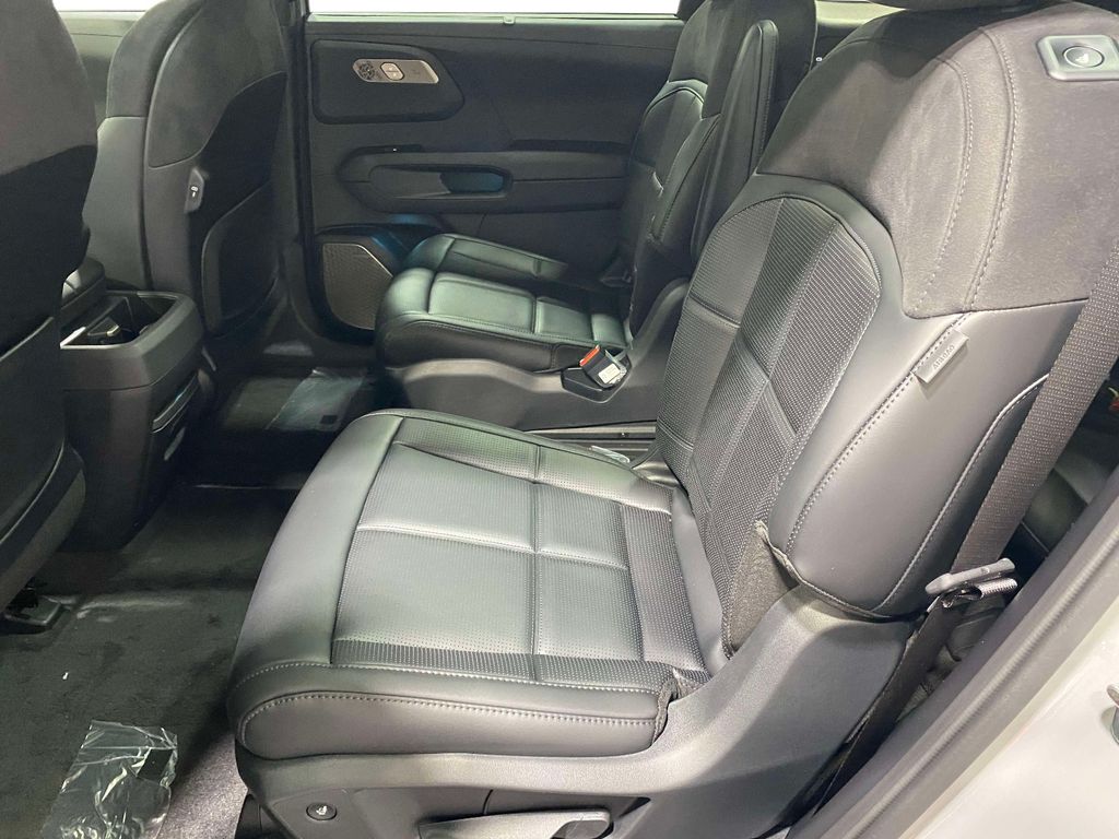 2027 Kia Telluride Hybrid SX-Prestige - Wolf Gray exterior view 11