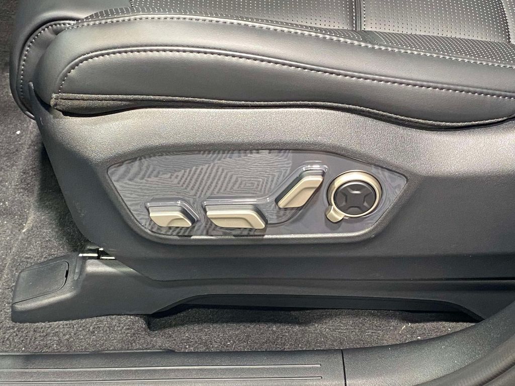 2027 Kia Telluride Hybrid SX-Prestige - Wolf Gray exterior view 18