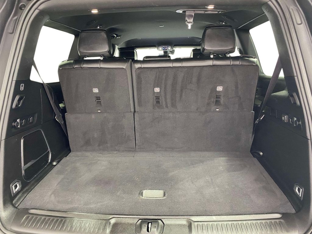 2024 Jeep Wagoneer Series II - Silver Zynith exterior view 8
