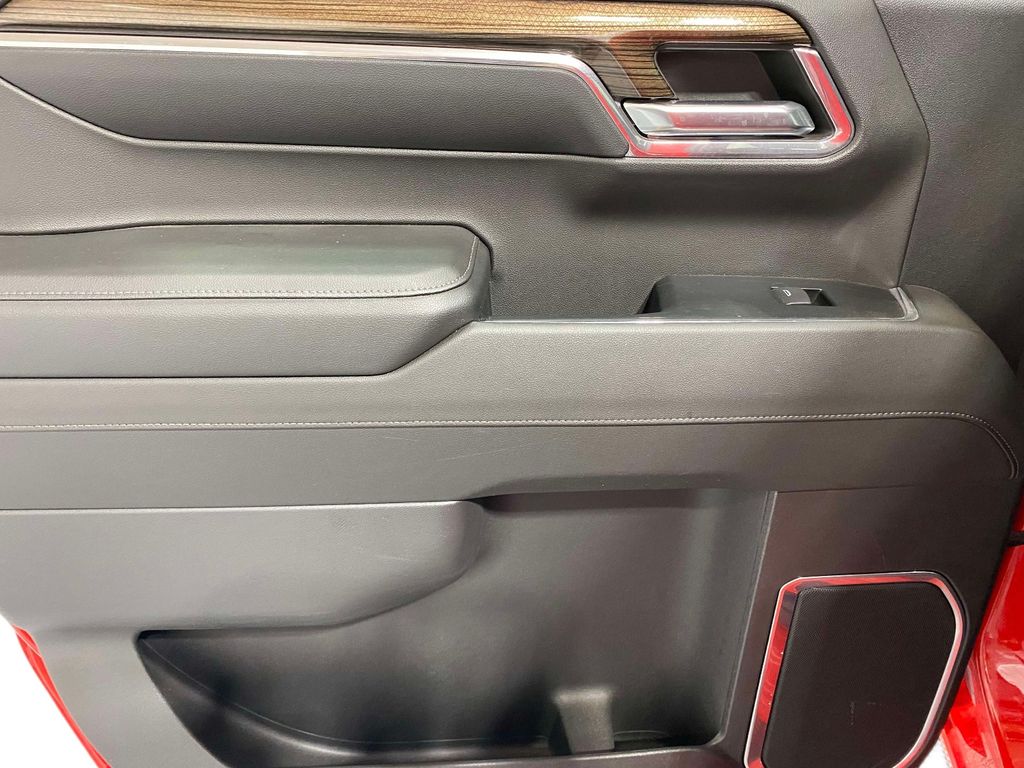 2024 Chevrolet Silverado 1500.0 - Red Hot exterior view 14