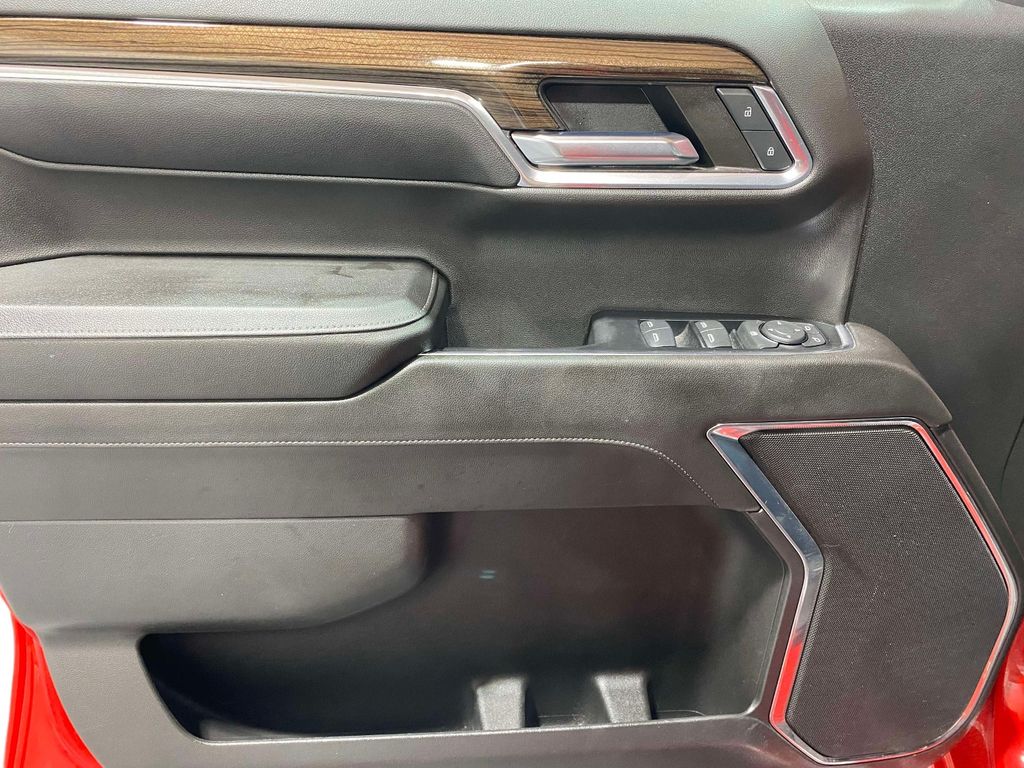 2024 Chevrolet Silverado 1500.0 - Red Hot exterior view 18