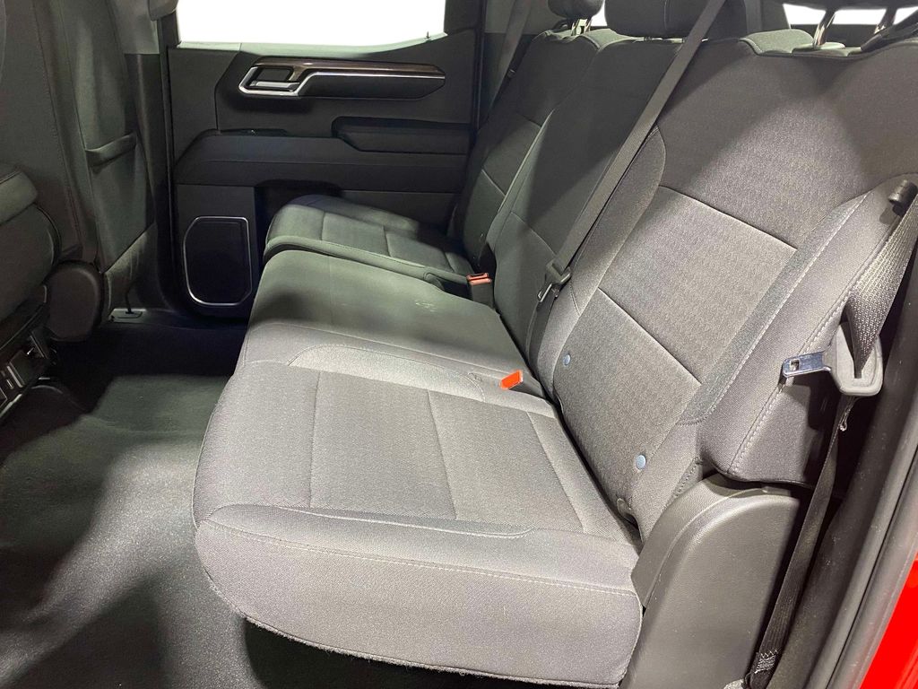 2024 Chevrolet Silverado 1500.0 - Red Hot exterior view 12