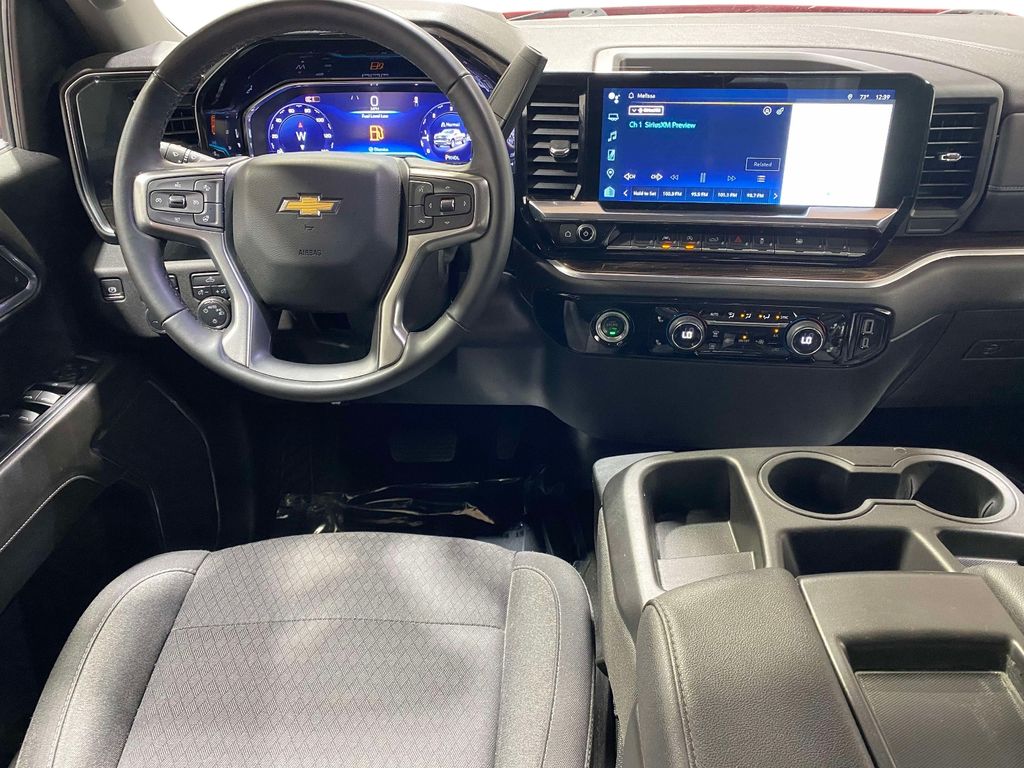 2024 Chevrolet Silverado 1500.0 - Red Hot exterior view 11