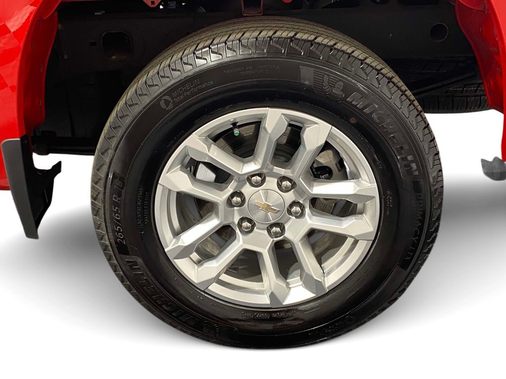 2024 Chevrolet Silverado 1500.0 - Red Hot exterior view 8