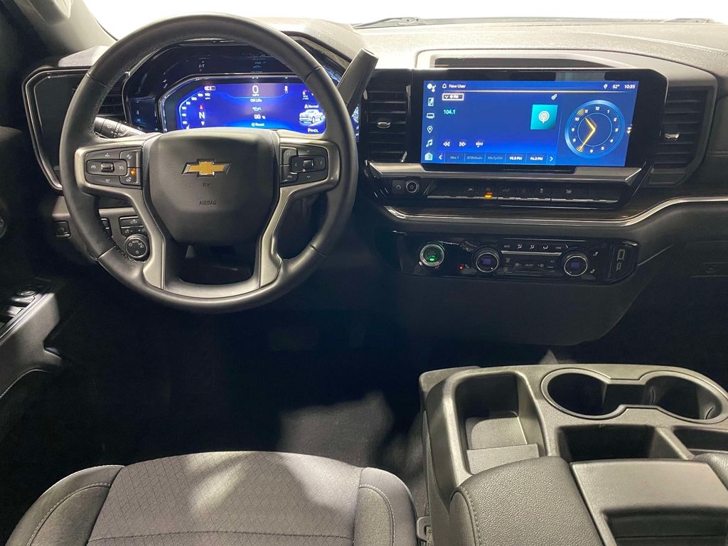 2024 Chevrolet Silverado 1500.0 - Summit White exterior view 10