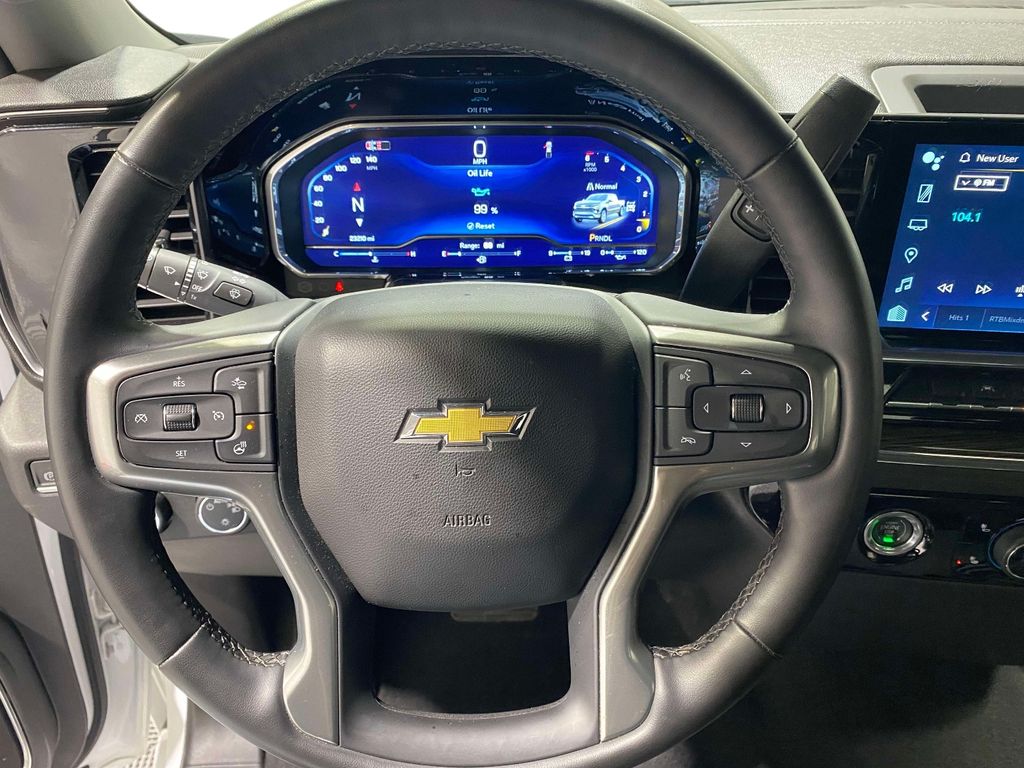 2024 Chevrolet Silverado 1500.0 - Summit White exterior view 20