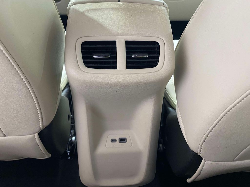 2022 Buick Envision Preferred - Summit White exterior view 13