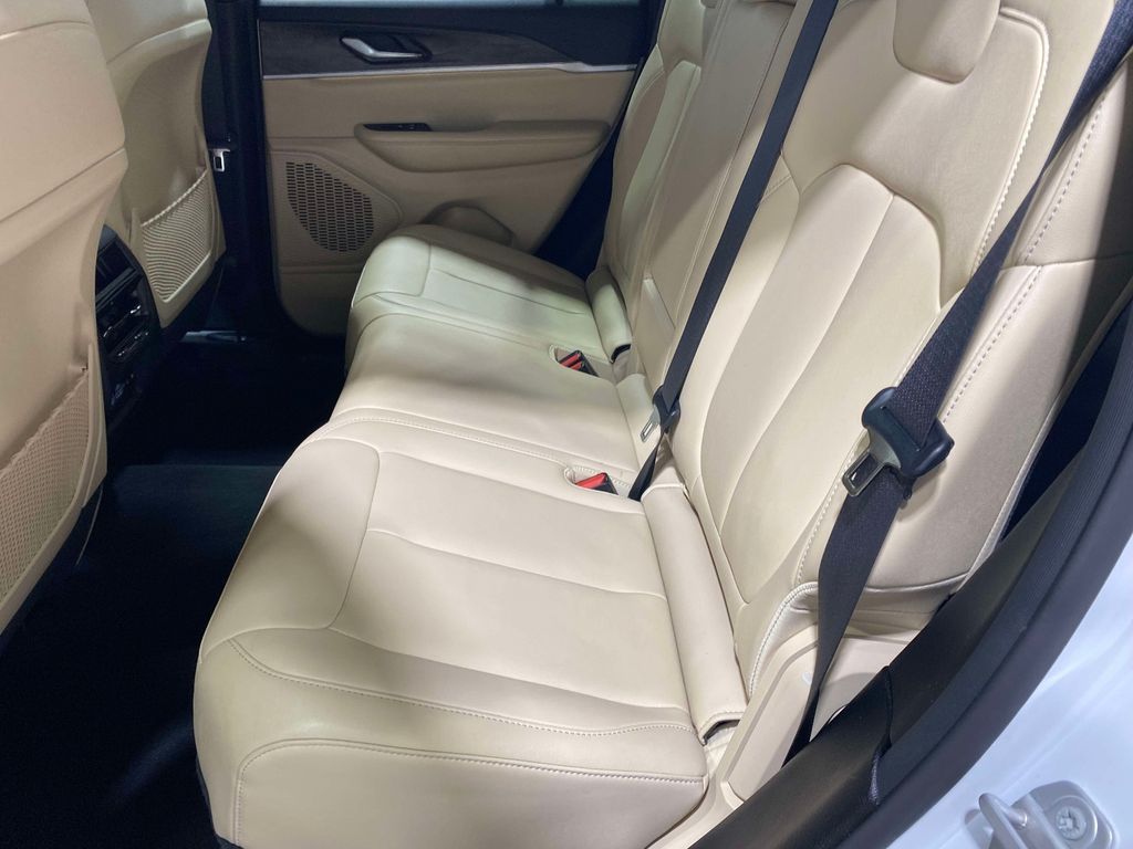 2023 Jeep Grand Cherokee Limited - Bright White Clearcoat exterior view 12