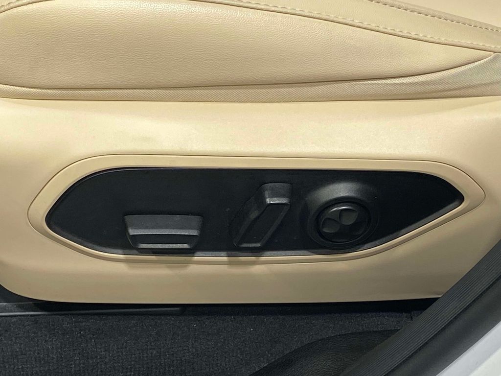 2023 Jeep Grand Cherokee Limited - Bright White Clearcoat exterior view 17
