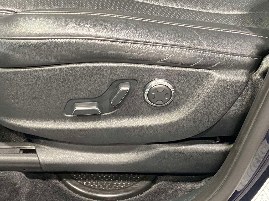 2024 Genesis GV80 2.5T (A8) - Capri Blue exterior view 17