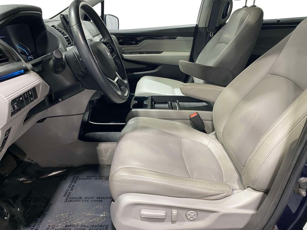 2023 Honda Odyssey Touring - Obsidian Blue Pearl exterior view 17