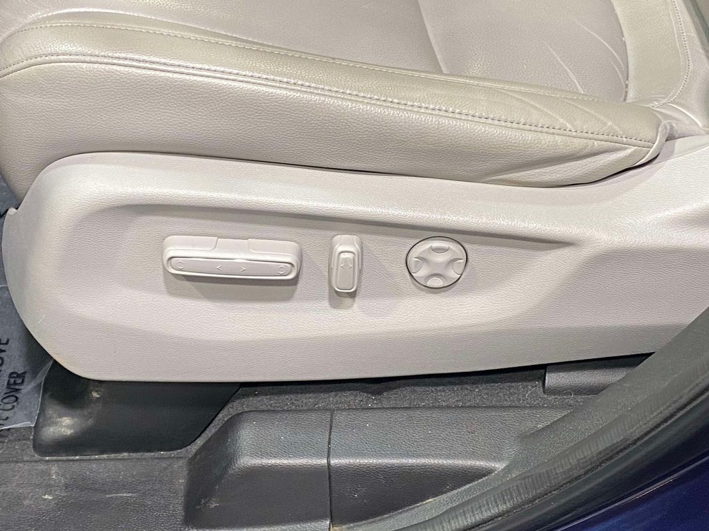 2023 Honda Odyssey Touring - Obsidian Blue Pearl exterior view 18