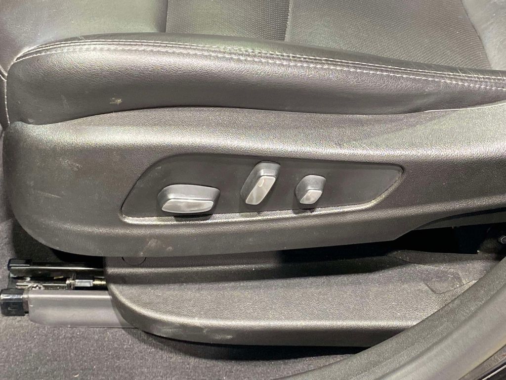 2021 Cadillac XT5 AWD Premium Luxury - Stellar Black Metallic exterior view 18
