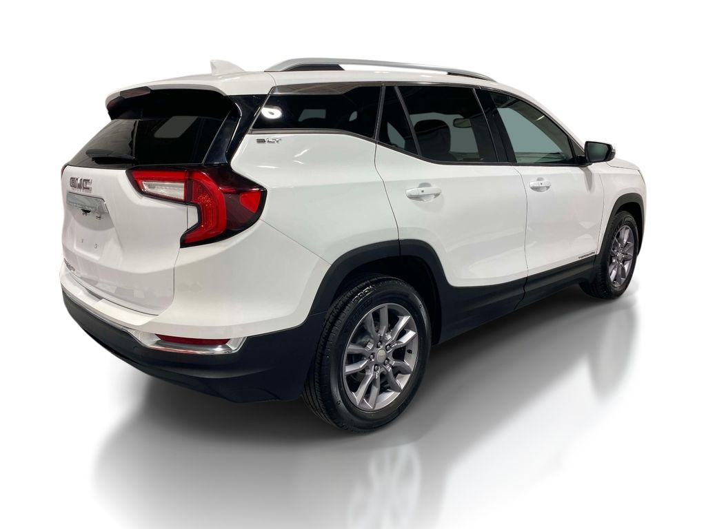 2024 GMC Terrain SLT - Summit White exterior view 4